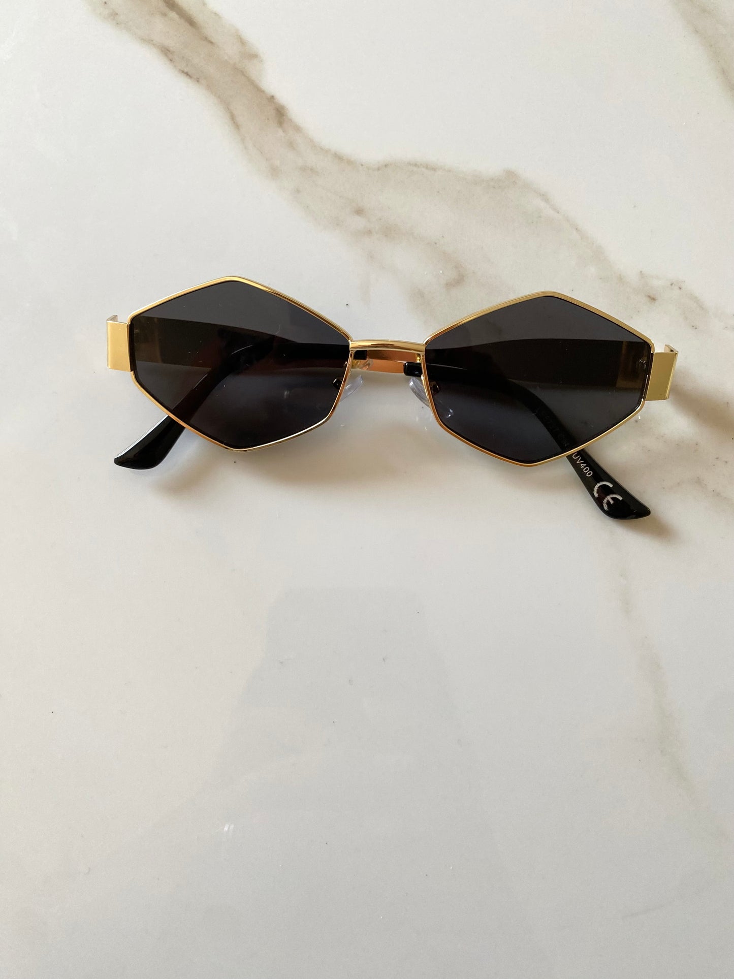 Occhiali da sole uomo donna “BABI” montatura oro e lenti nere